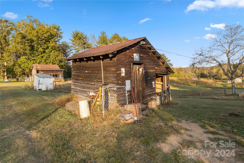 136 Shuffler Rd Morganton, NC 28655