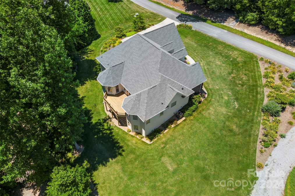 124 Tradition Way Hendersonville, NC 28791