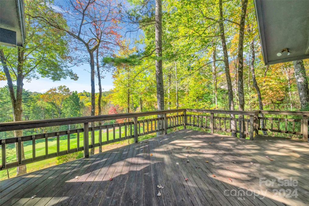 636 Cherokee Tc Lake Toxaway, NC 28747