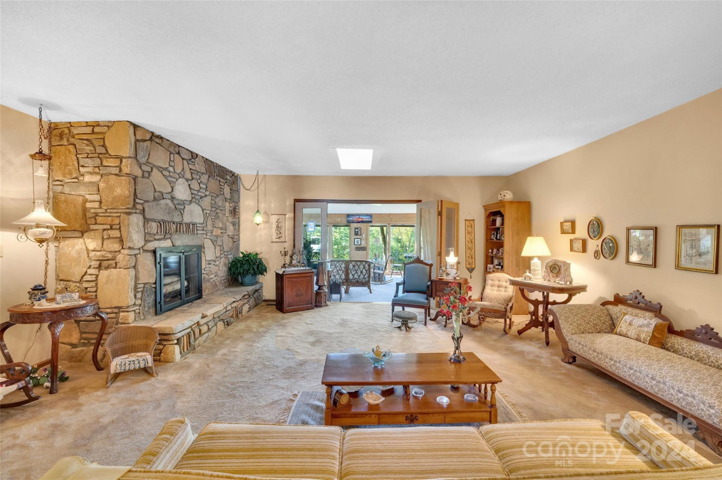 636 Cherokee Tc Lake Toxaway, NC 28747