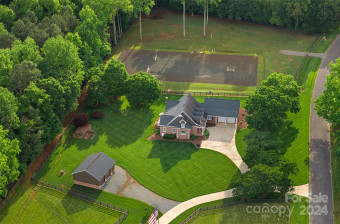 16500 Blackberry Hills Dr Midland, NC 28107