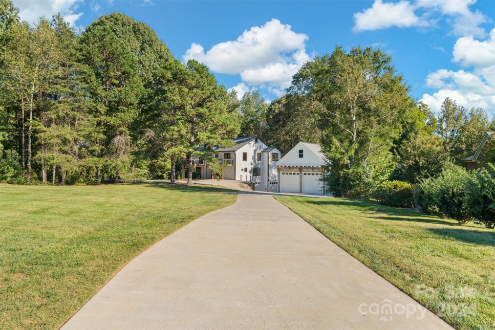 4194 Pointe Norman Dr Sherrills Ford, NC 28673