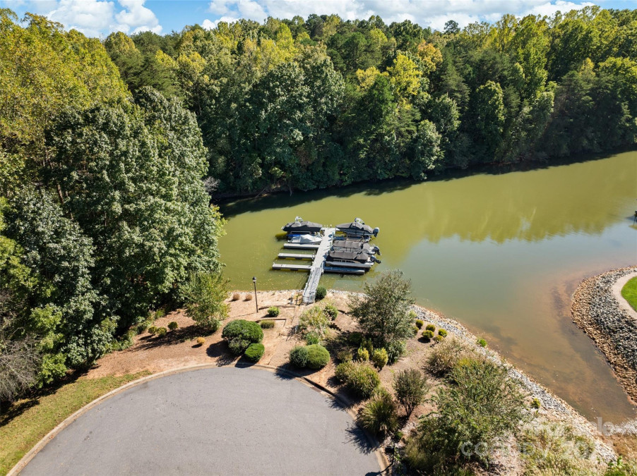 4194 Pointe Norman Dr Sherrills Ford, NC 28673