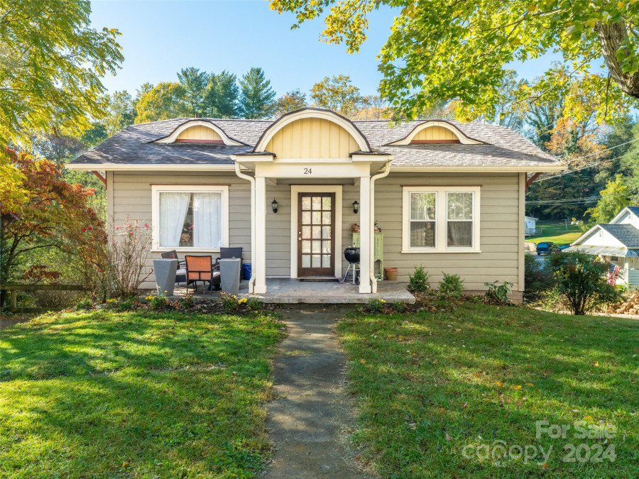 24 Hendrix St Asheville, NC 28806