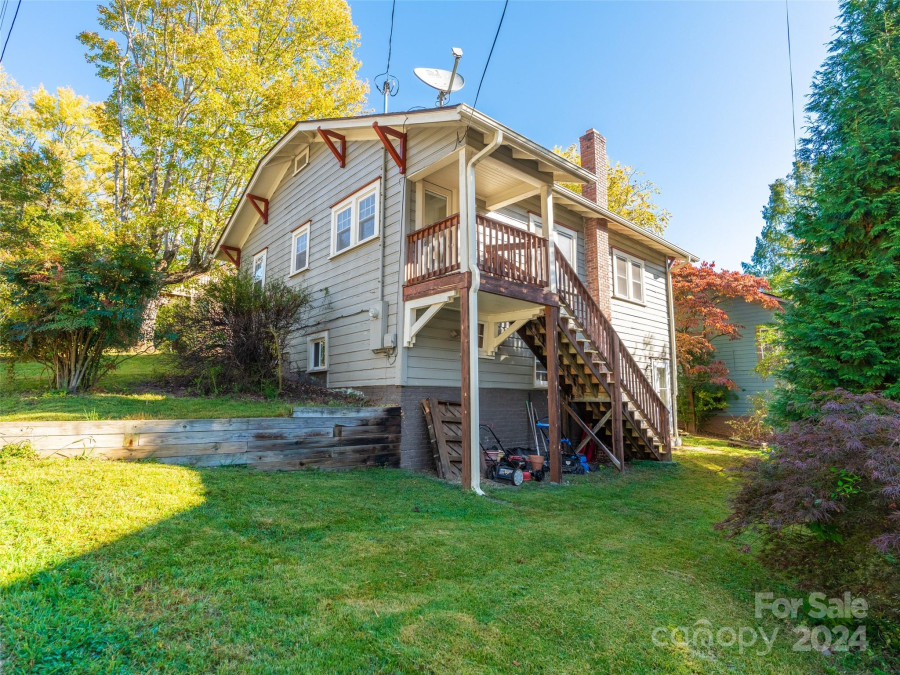 24 Hendrix St Asheville, NC 28806