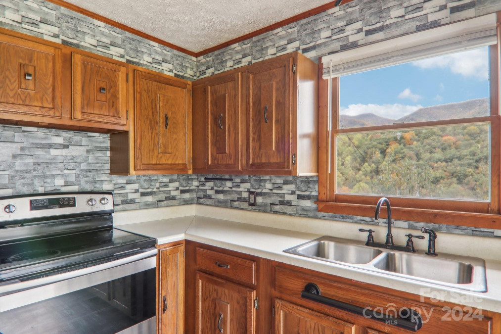 43 Rena Dr Maggie Valley, NC 28751