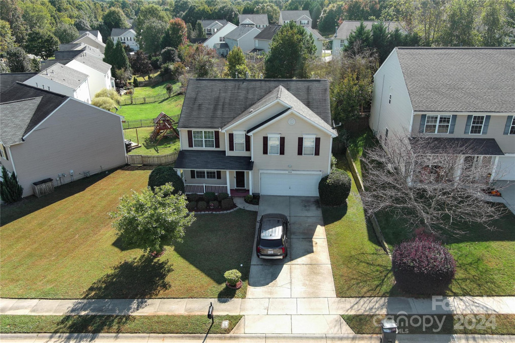 3843 Cameron Creek Dr Matthews, NC 28105