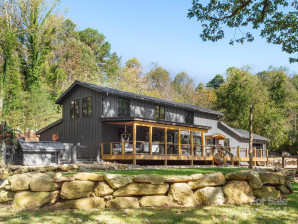 32 Campground Rd Asheville, NC 28805