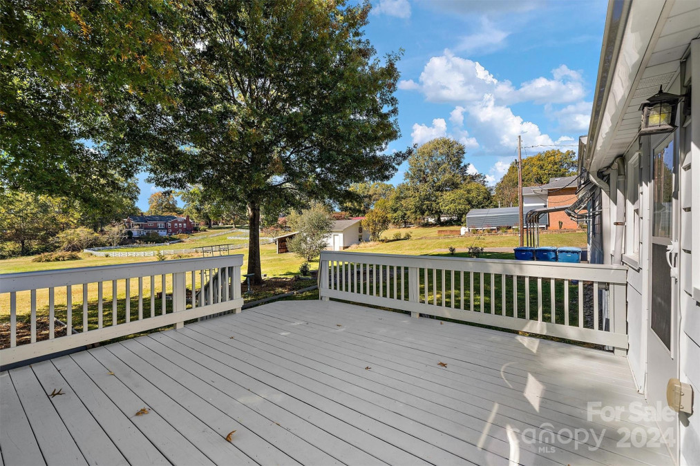 240 Center St Taylorsville, NC 28681