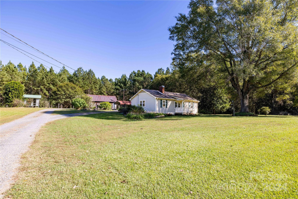 4467 Nc Highway 109 Hw Mount Gilead, NC 27306