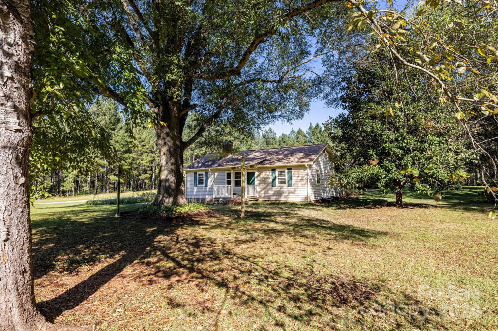 4467 Nc Highway 109 Hw Mount Gilead, NC 27306