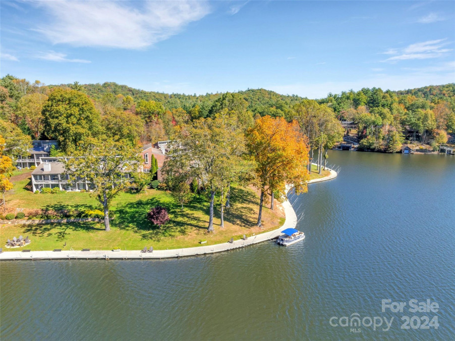 80 Toxaway Shores None Lake Toxaway, NC 28747