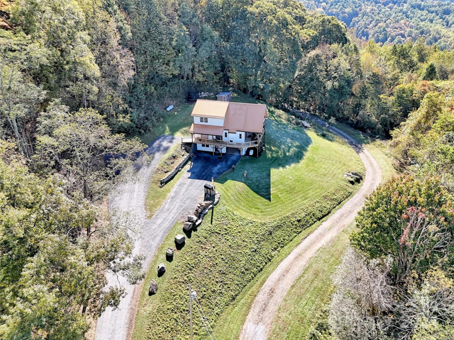 884 Mule Stomp Rd Clyde, NC 28721