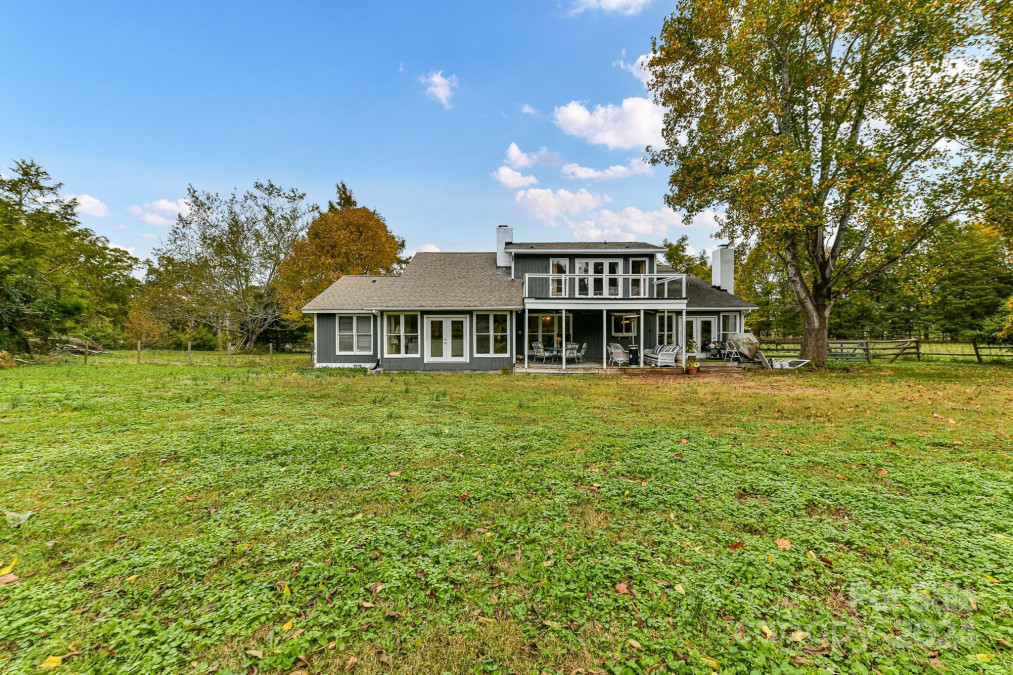 1641 Chestnut Ln Matthews, NC 28104