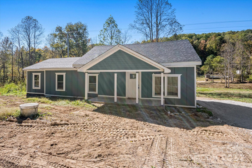 869 Peppers Creek Rd Marion, NC 28752