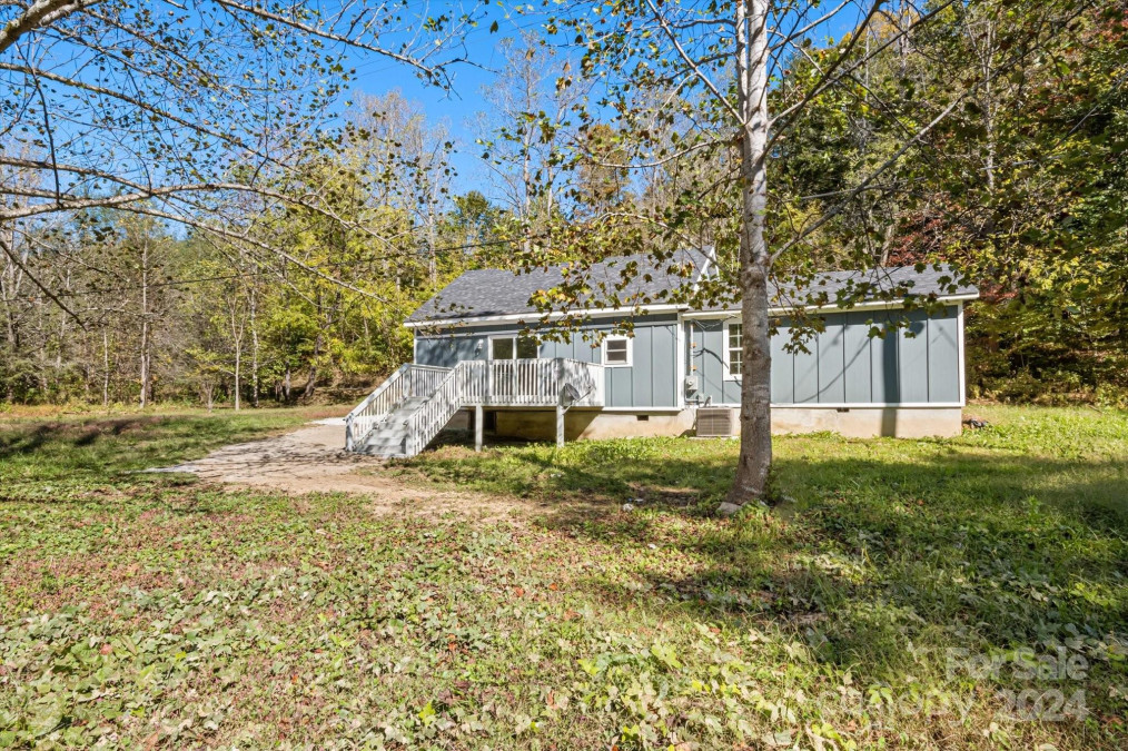 869 Peppers Creek Rd Marion, NC 28752