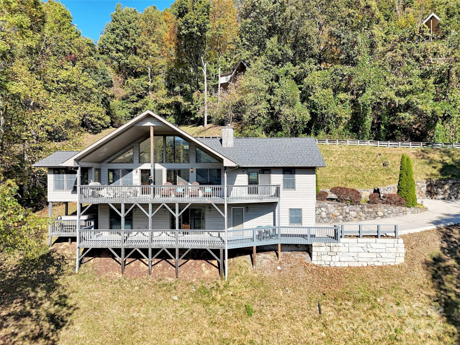 375 Grandview Cliff Hts Maggie Valley, NC 28751