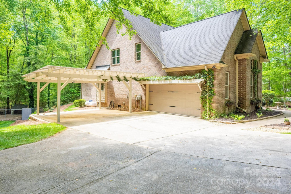 131 Sierra Woods Dr Troutman, NC 28166