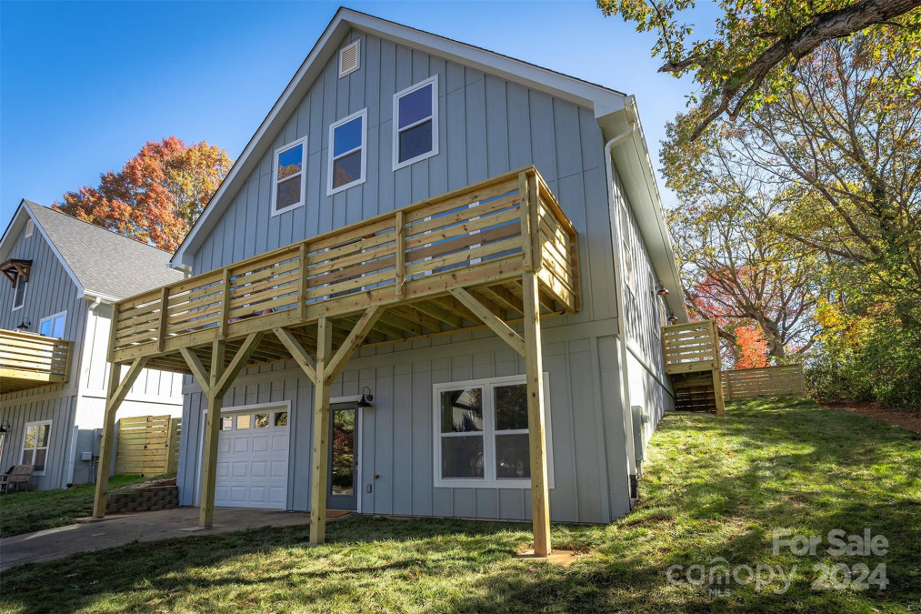 30 Crestview St Asheville, NC 28803