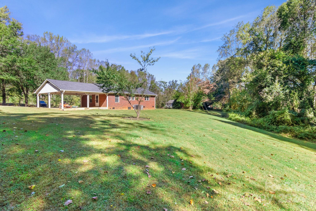 2876 Filbert Hw Clover, SC 29710