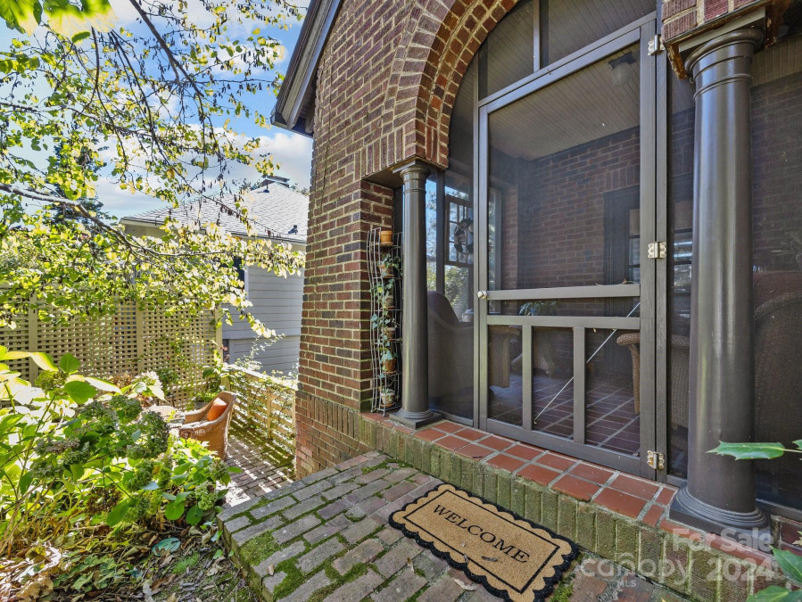 100 Edwin Pl Asheville, NC 28801