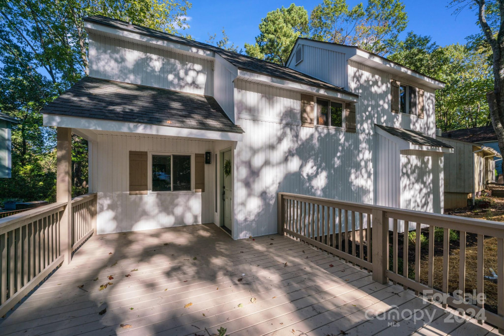 27073 Catamaran Dr Tega Cay, SC 29708