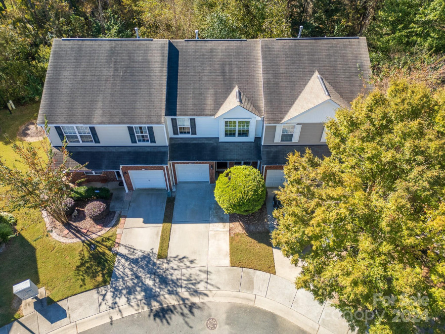 130 Clydesdale Ct Matthews, NC 28104