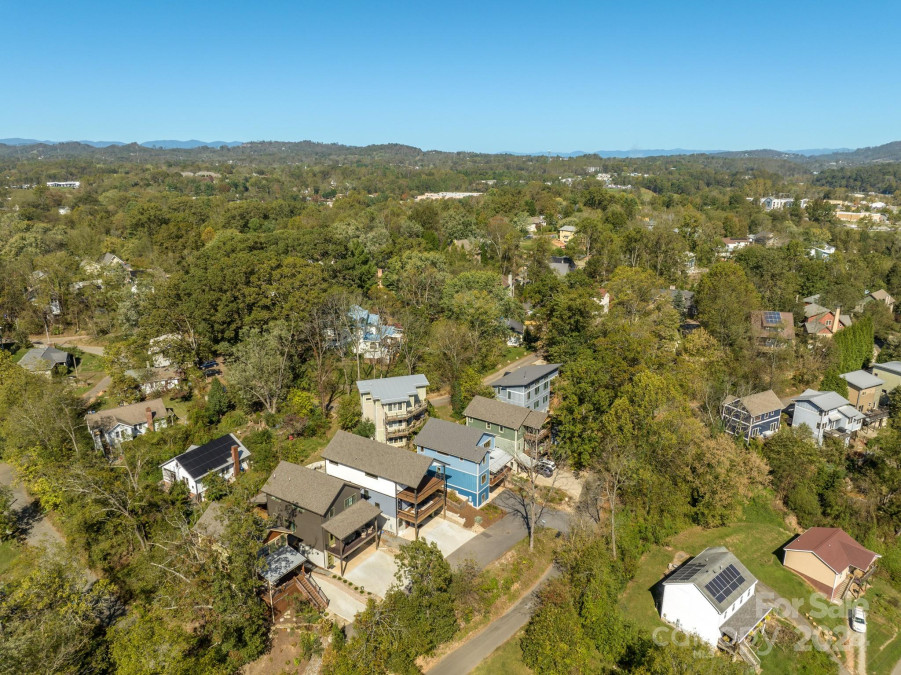 107 Hesperus Ln Asheville, NC 28806