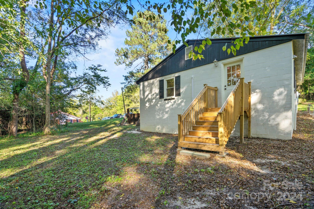 115 Red Oak St Chesterfield, SC 29709