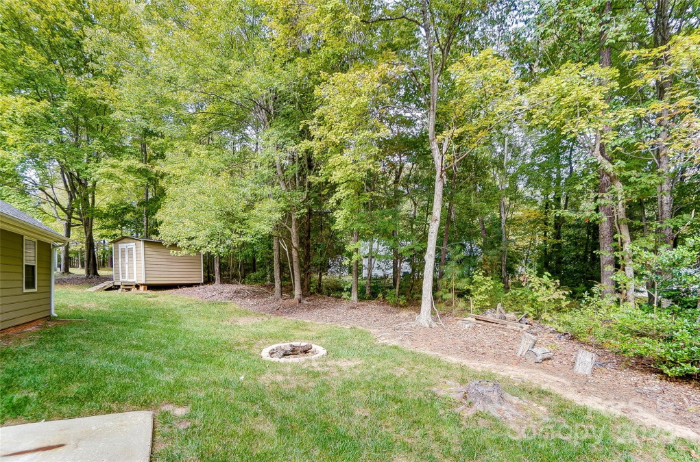 192 Valleybrook Dr Denver, NC 28037