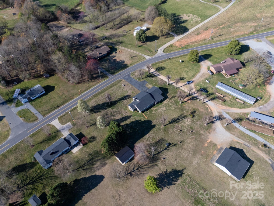 2022 Friendship Church Rd Taylorsville, NC 28681