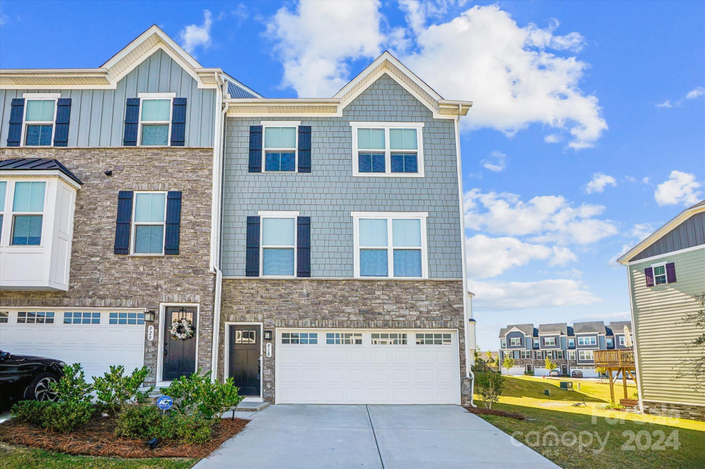 918 Portrush Ln Tega Cay, SC 29708