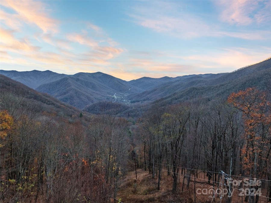 702 Scenic View Rd Maggie Valley, NC 28751