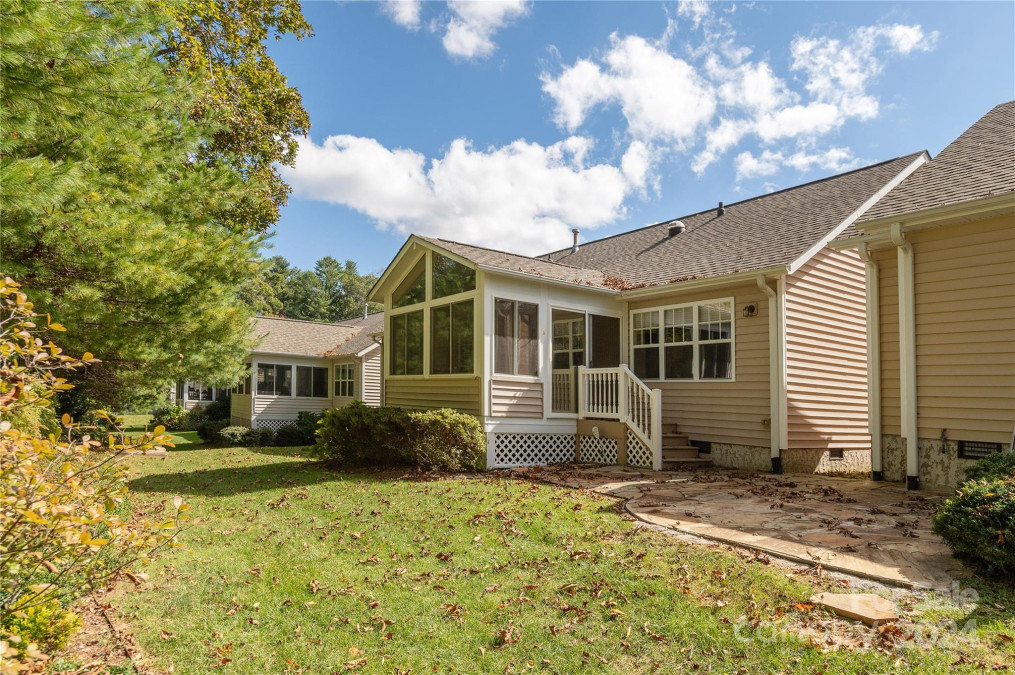 308 Charlestown Dr Hendersonville, NC 28792