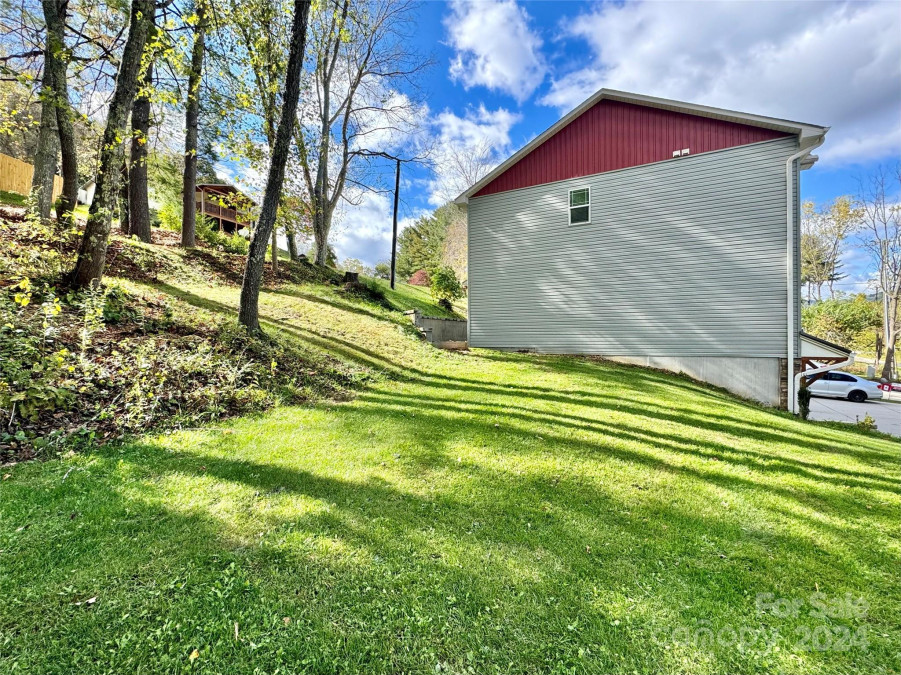 256 Liner Cove Rd Waynesville, NC 28786