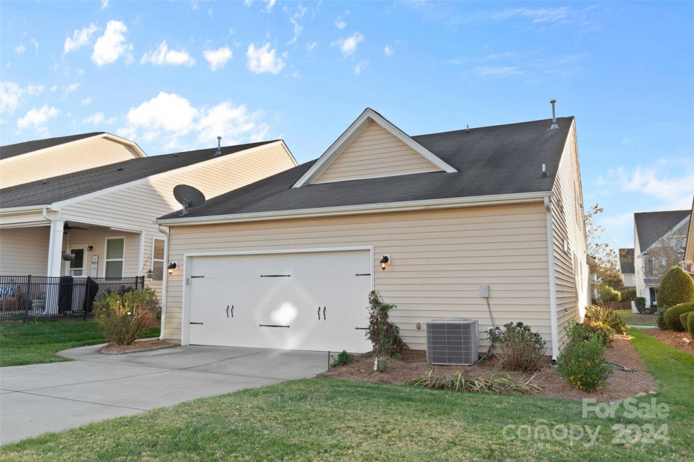 1014 Garden Oak Dr Indian Trail, NC 28079