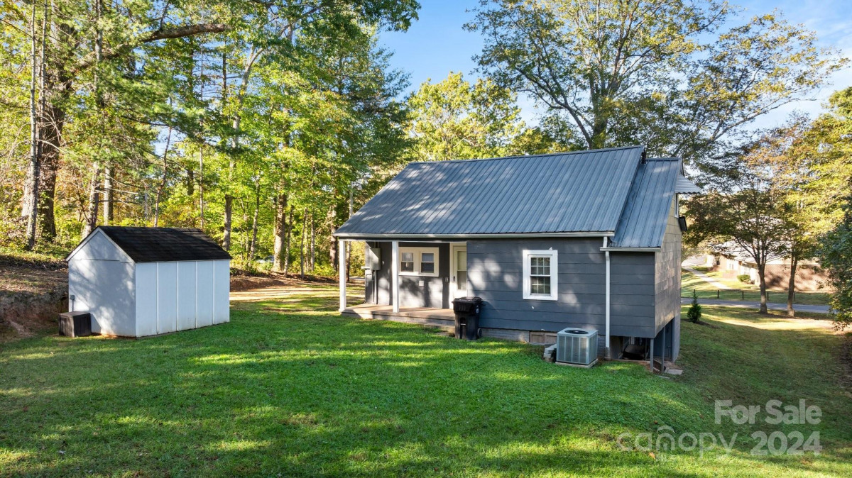 108 Powell Rd Morganton, NC 28655