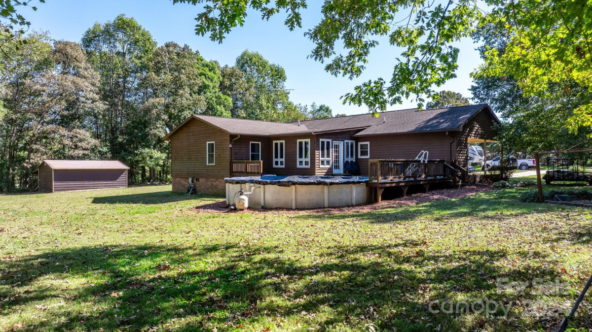 115 Coulwood Dr Hiddenite, NC 28636