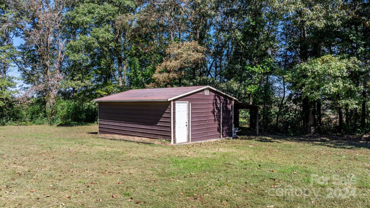 115 Coulwood Dr Hiddenite, NC 28636