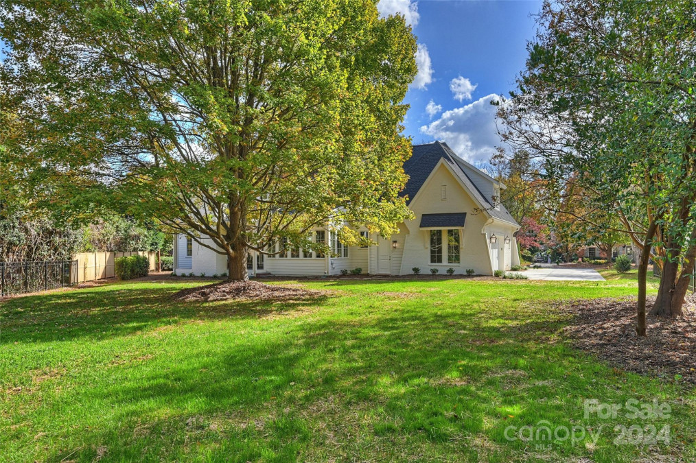 227 Hodgson Rd Charlotte, NC 28211