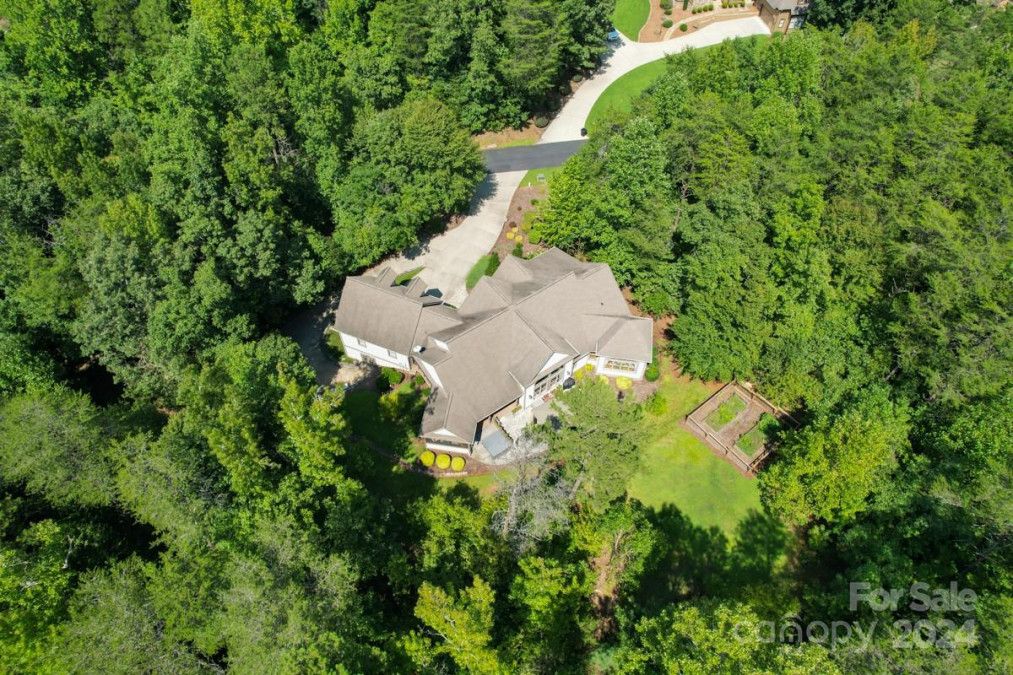 42 Forest Ridge Ln Tryon, NC 28782