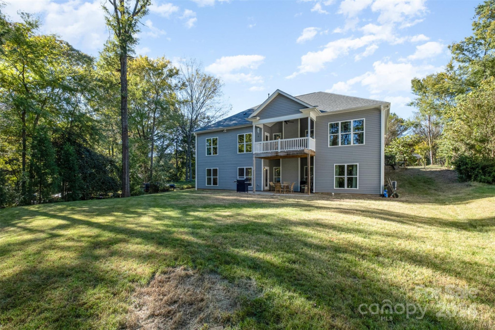 305 Hillcrest Dr Huntersville, NC 28078