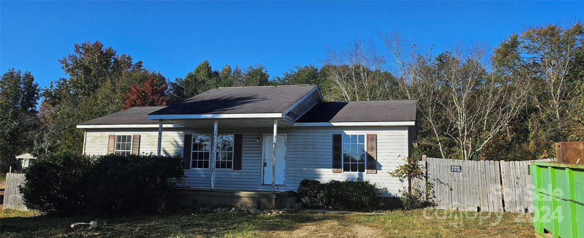 108 Cloverbrook Dr Clover, SC 29710