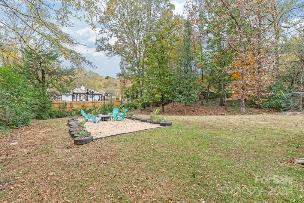 6307 Deep Forest Ln Charlotte, NC 28214