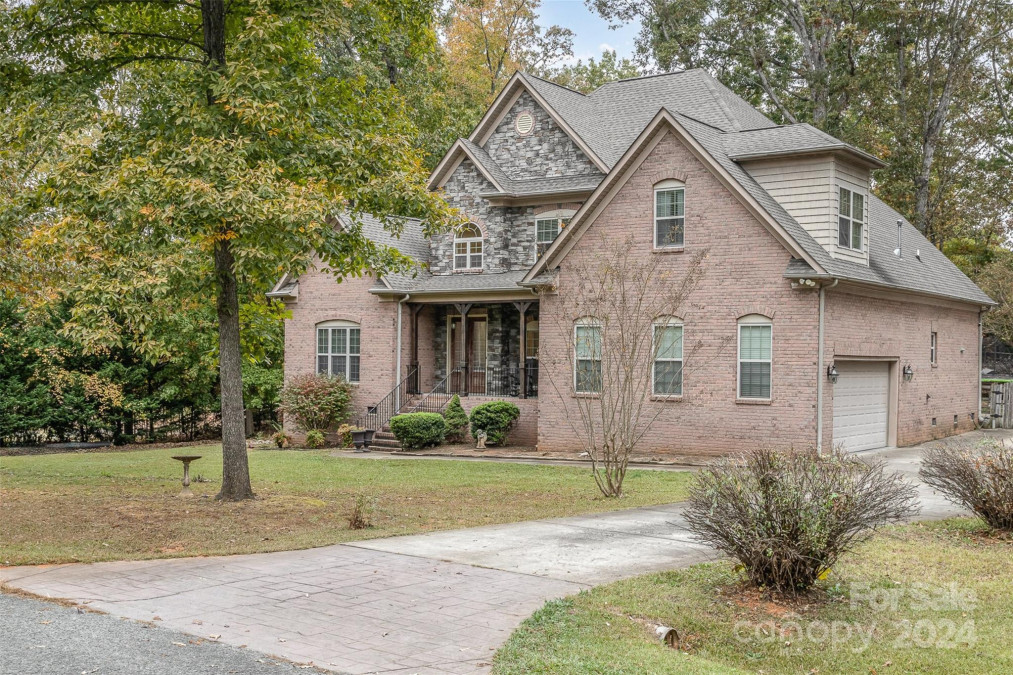 5918 Ravine Dr Waxhaw, NC 28173