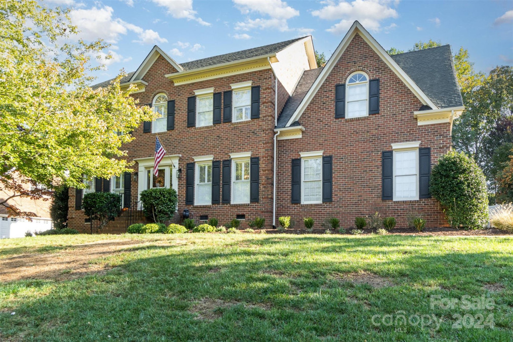 10514 Oak Pond Cir Charlotte, NC 28277