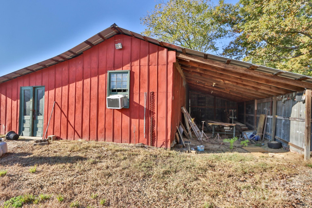 245 Old Hwy 60 Hw Ronda, NC 28697