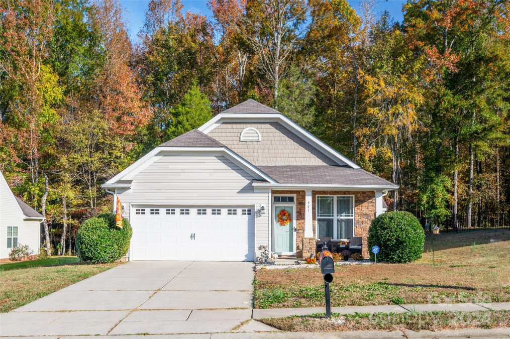 541 Settlers Grove Ln Salisbury, NC 28146