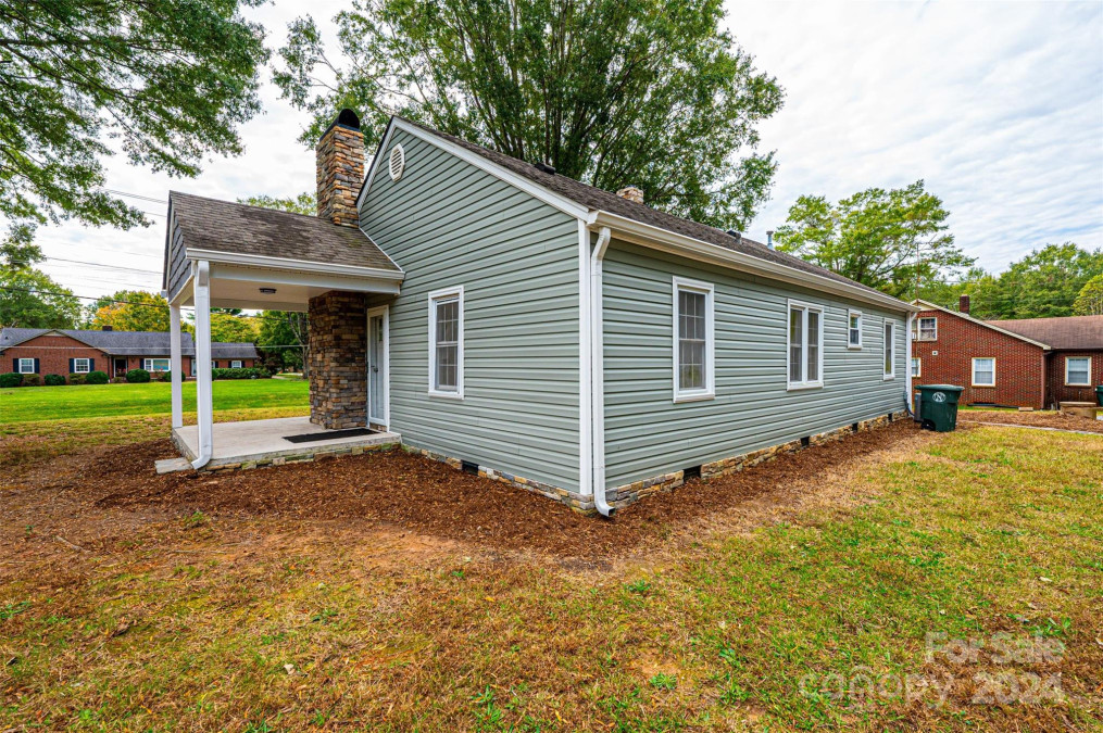 2186 Nc 10 Hw Newton, NC 28658