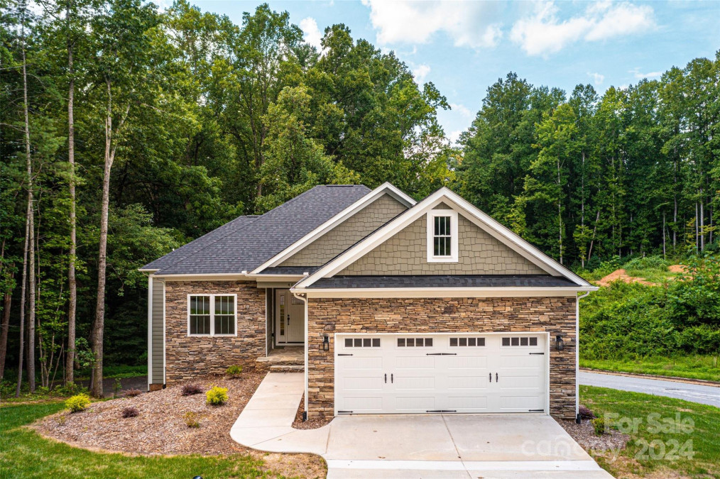 402 Scarlett Oak Ct Lenoir, NC 28645